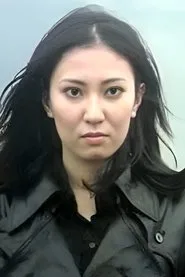 衣麻遼子