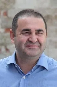 Şafak Sezer