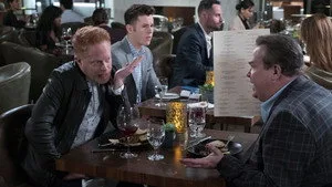Modern Family 9. sezon 14. bölüm görseli