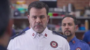 Yüksek Ateş 1. sezon 9. bölüm görseli