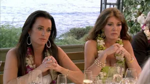 The Real Housewives of Beverly Hills 2. sezon 18. bölüm görseli