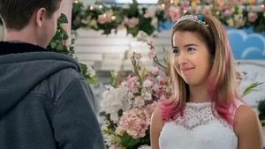 Superstore 1. sezon 8. bölüm görseli