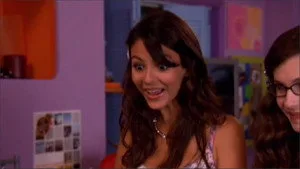 Zoey 101 4. sezon 13. bölüm görseli