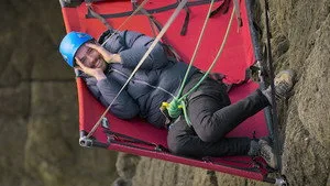 Jack Whitehall: Travels with My Father 5. sezon 1. bölüm görseli