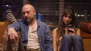 Yarın Yokmuş Gibi 1. sezon 2. bölüm görseli