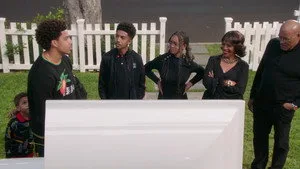 black-ish 8. sezon 13. bölüm görseli