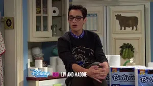 Liv and Maddie 3. sezon 15. bölüm görseli