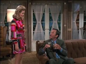 Bewitched 7. sezon 1. bölüm görseli
