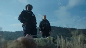 Post Mortem: Ingen dør i Skarnes 1. sezon 1. bölüm görseli
