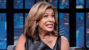Late Night with Seth Meyers 12. sezon 42. bölüm görseli