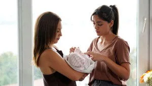 Kızılcık Şerbeti 2. sezon 2. bölüm görseli
