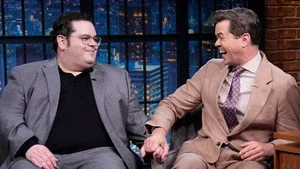 Late Night with Seth Meyers 13. sezon 105. bölüm görseli