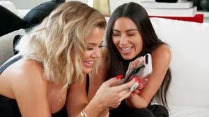 Keeping Up with the Kardashians 14. sezon 10. bölüm görseli