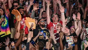 WWE Raw 33. sezon 16. bölüm görseli