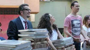 Üsküdar'a Giderken 1. sezon 10. bölüm görseli