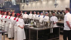 Hell's Kitchen 15. sezon 1. bölüm görseli