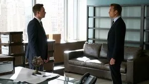 Suits 7. sezon 1. bölüm görseli