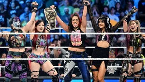WWE Friday Night SmackDown 25. sezon 45. bölüm görseli