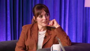 Ezgi Mola