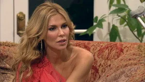 The Real Housewives of Beverly Hills 2. sezon 6. bölüm görseli