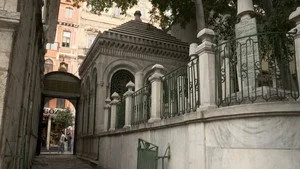 Taksim'den Tünel'e 1. sezon 12. bölüm görseli