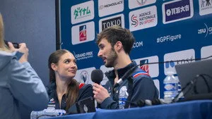 Glitter & Gold: Ice Dancing 1. sezon 2. bölüm görseli