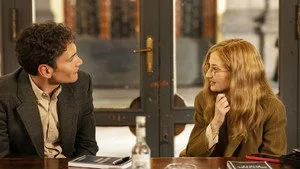 My Brilliant Friend 4. sezon 8. bölüm görseli