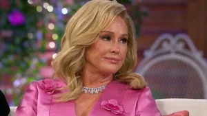The Real Housewives of Beverly Hills 12. sezon 24. bölüm görseli
