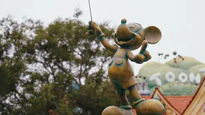 Disney Insider 1. sezon 10. bölüm görseli