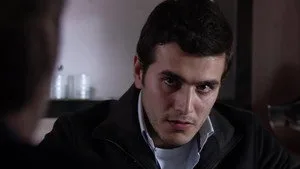Aşk Mı Kaderi Kovalar, Kader Mi Aşkı