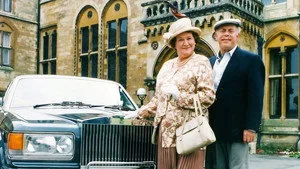 Keeping Up Appearances 5. sezon 9. bölüm görseli