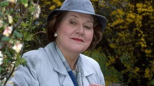 Keeping Up Appearances 2. sezon 1. bölüm görseli