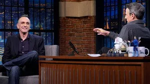 Late Night with Seth Meyers 13. sezon 36. bölüm görseli