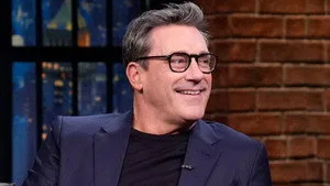 Late Night with Seth Meyers 13. sezon 69. bölüm görseli