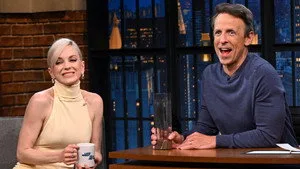 Late Night with Seth Meyers 13. sezon 102. bölüm görseli