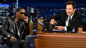 The Tonight Show Starring Jimmy Fallon 13. sezon 130. bölüm görseli