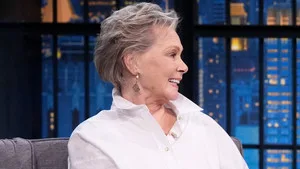 Late Night with Seth Meyers 12. sezon 126. bölüm görseli