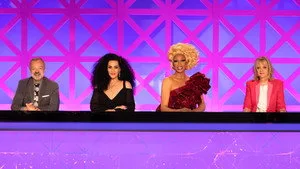 RuPaul's Drag Race UK 1. sezon 3. bölüm görseli