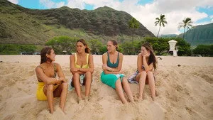 Surf Girls 1. sezon 1. bölüm görseli