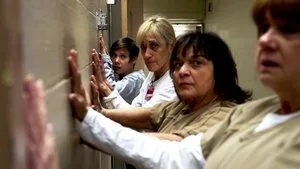 Orange Is the New Black 5. sezon 13. bölüm görseli