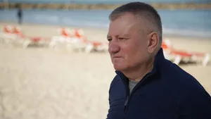 When Sharks Attack 6. sezon 4. bölüm görseli