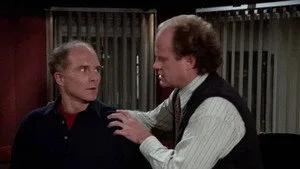 Frasier 1. sezon 10. bölüm görseli
