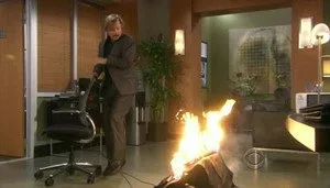 Rules of Engagement 5. sezon 3. bölüm görseli