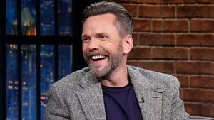 Late Night with Seth Meyers 12. sezon 100. bölüm görseli