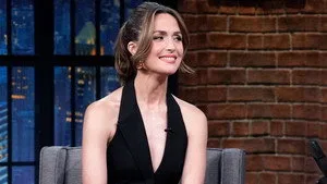 Late Night with Seth Meyers 13. sezon 13. bölüm görseli