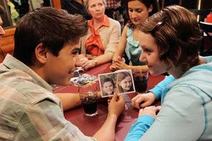 Degrassi 10. sezon 16. bölüm görseli