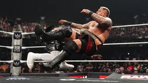 WWE Raw 34. sezon 32. bölüm görseli