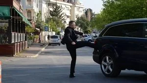 Eşkıya Dünyaya Hükümdar Olmaz 1. sezon 2. bölüm görseli