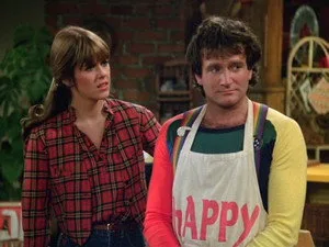 Mork & Mindy 2. sezon 26. bölüm görseli