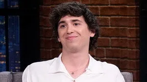 Late Night with Seth Meyers 13. sezon 117. bölüm görseli